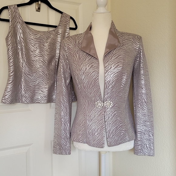 Evening Tank and Jacket - Picture 3 of 14